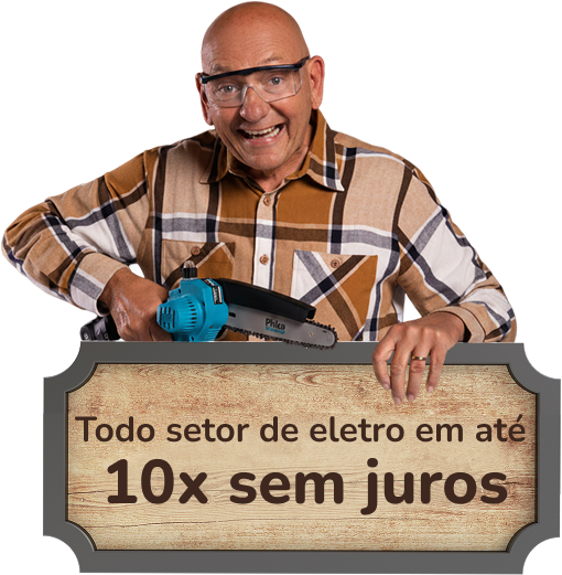 Luciano Hang com uma serra